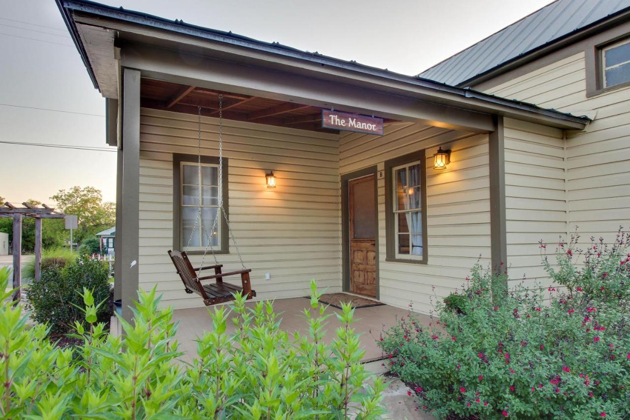 Wine Country Cottages On Main Fredericksburg Exterior photo